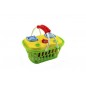 Nákupný košík s ovocím a zeleninou a doplnkami