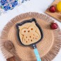 Squishmallows FIZZ Panvica na palacinky - Sova Winston