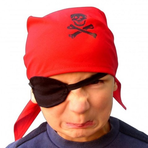 Pirátska šatka a páska cez oko