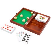 Hracie kocky a karty v drevenom boxe